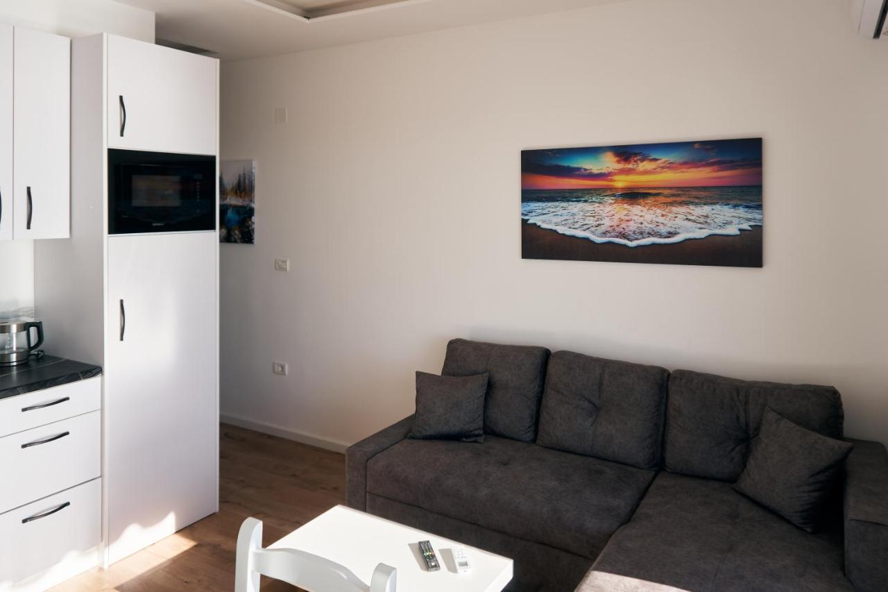Central Beach Apartment Sarandë Buitenkant foto