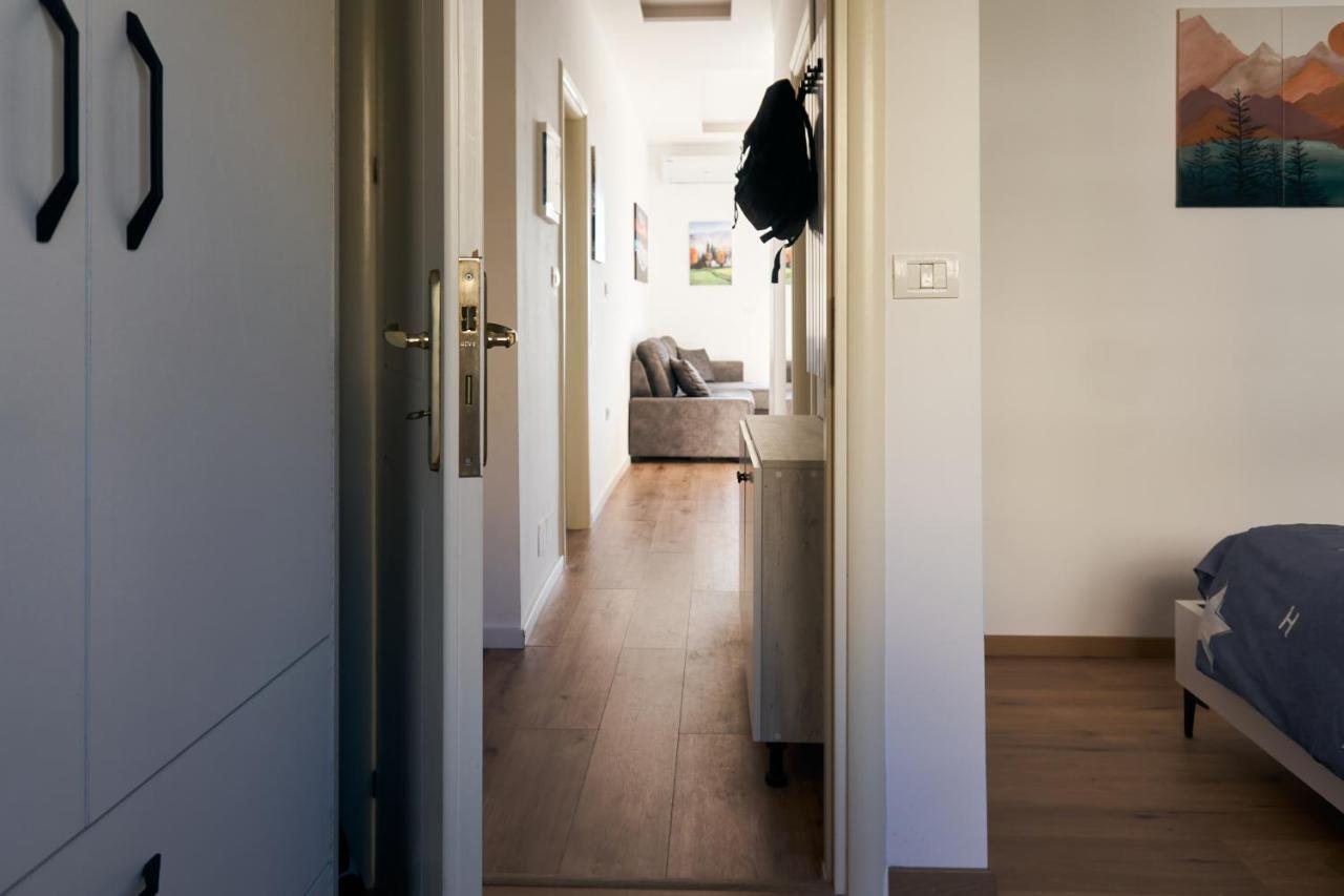 Central Beach Apartment Sarandë Buitenkant foto