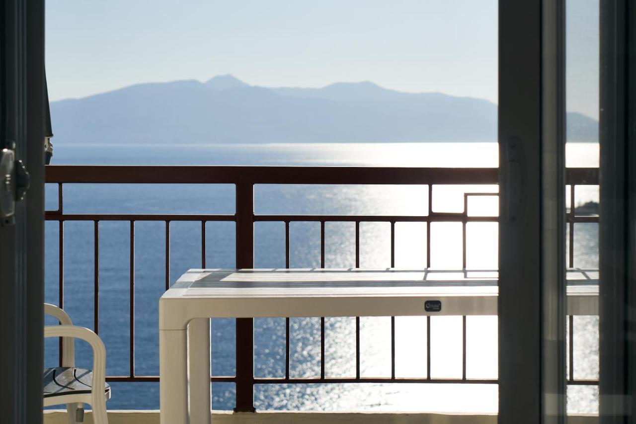 Central Beach Apartment Sarandë Buitenkant foto